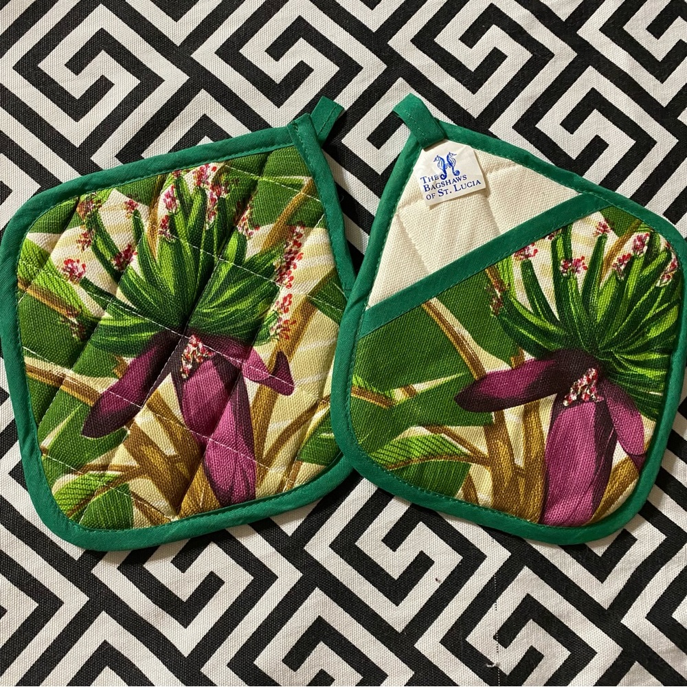 The Bagshaws of St Lucia floral pot holders x2